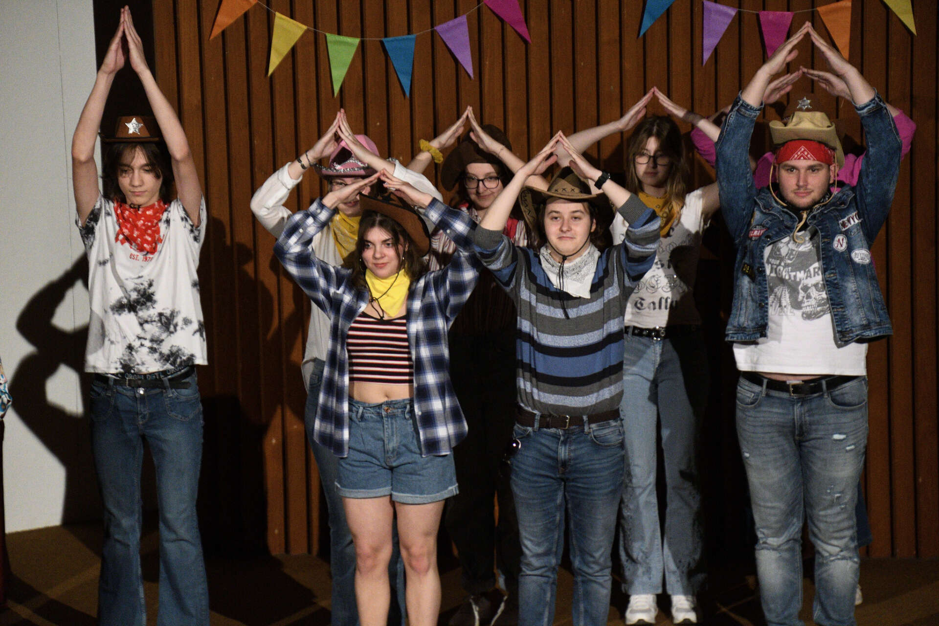 53811636182 d7e90886cf k