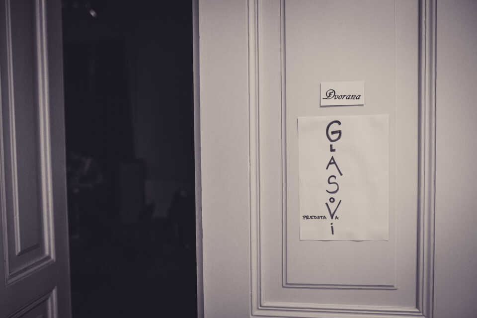 Glasovi 100